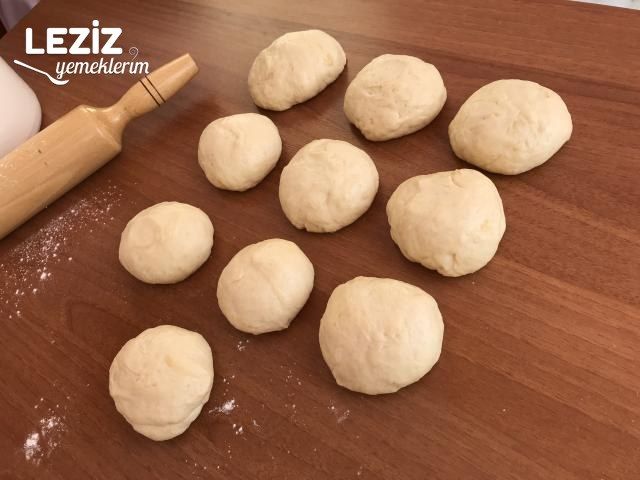 Haşhaşlı Açma Çörek