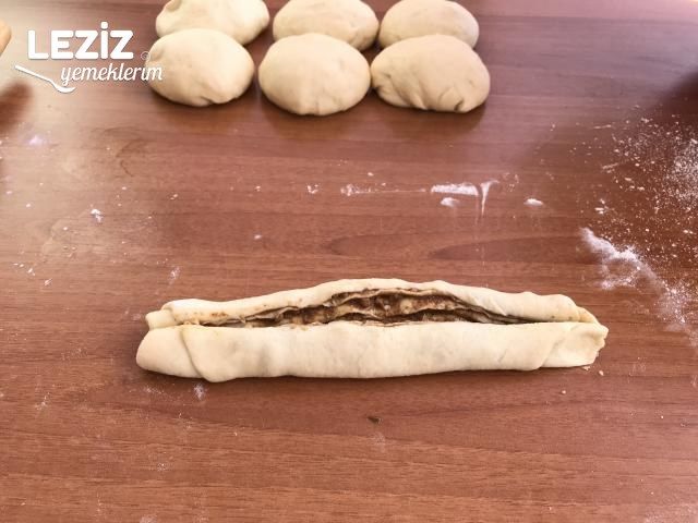 Haşhaşlı Açma Çörek