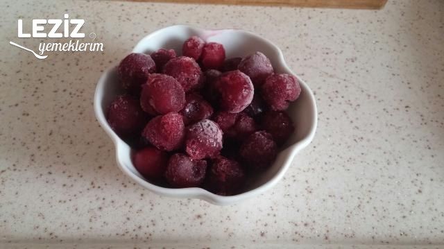 Vişneli Kakaolu Muffinler