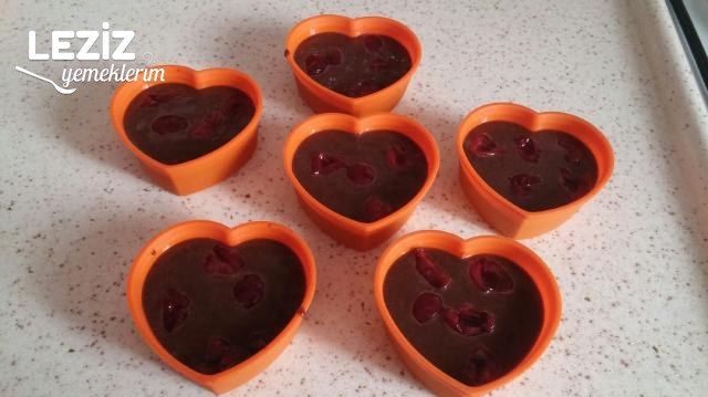 Vişneli Kakaolu Muffinler