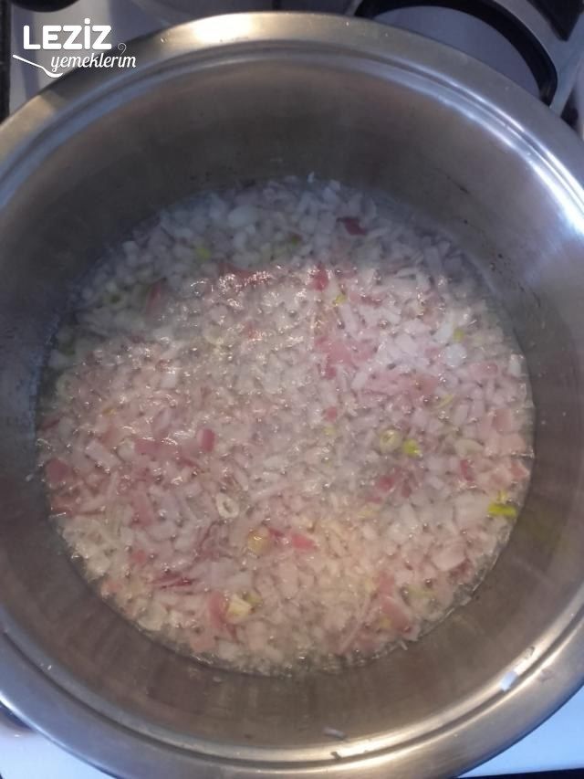 Sütlü Mercimek Çorbası Nasıl Yapılır?