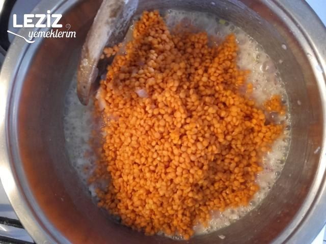 Sütlü Mercimek Çorbası Nasıl Yapılır?