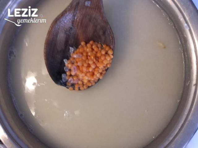 Sütlü Mercimek Çorbası Nasıl Yapılır?