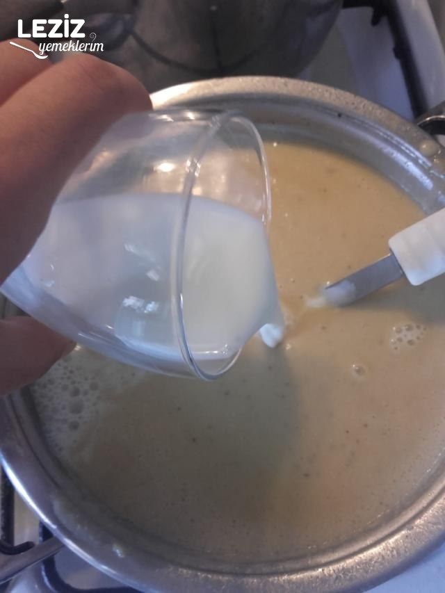 Sütlü Mercimek Çorbası Nasıl Yapılır?