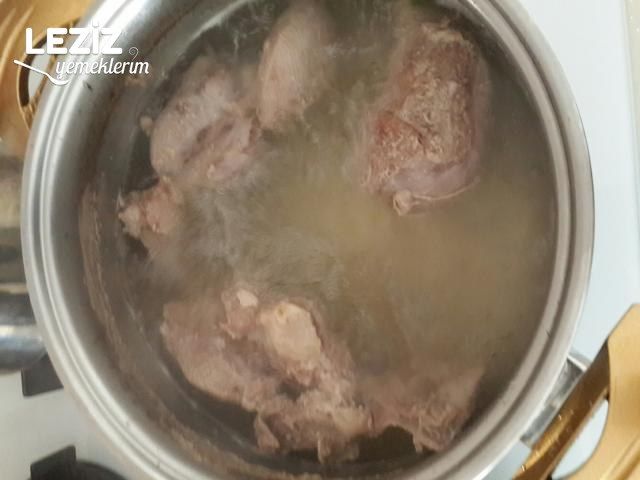 Et Suyu Bulyon Yapımı