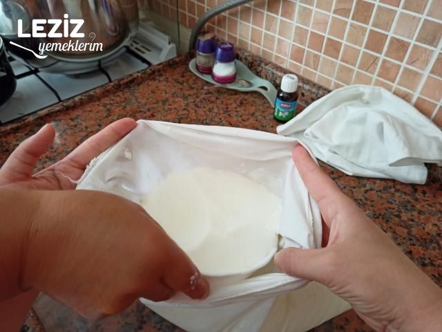 Ev Yapımı Köy Peyniri Tarifi