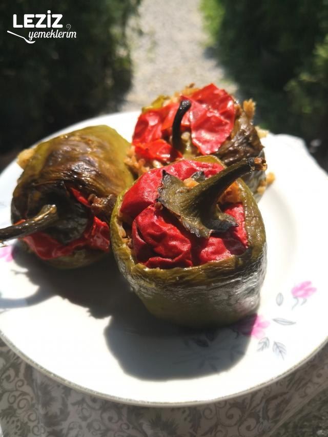 Zeytinyağlı Biber Dolması (Harika Lezzet)