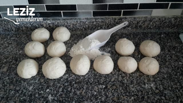 Tavada Ispanaklı D Börek (El Açması)