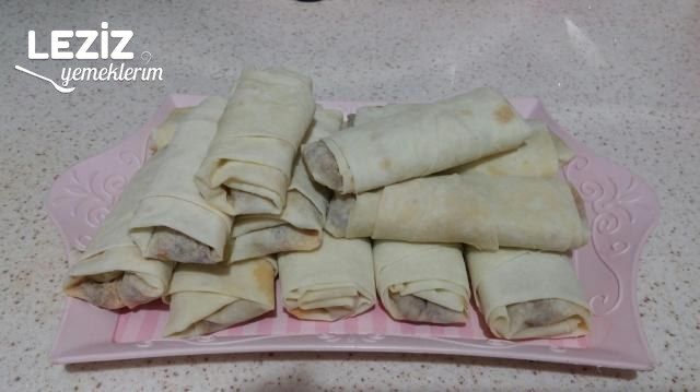 Kıymalı Mantarlı Börek