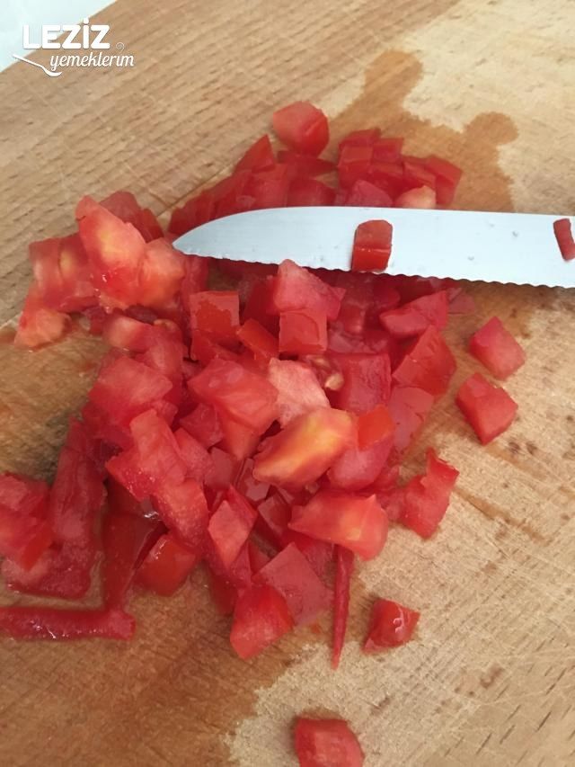 Nefis Domatesli Yumurta Tarifi