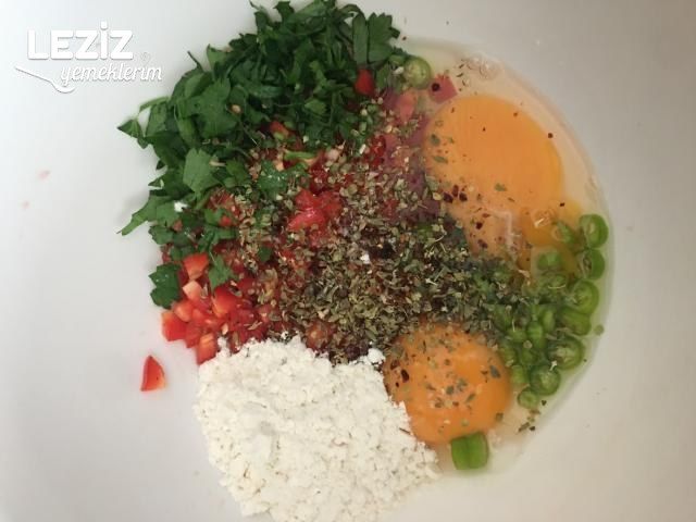 Nefis Domatesli Yumurta Tarifi