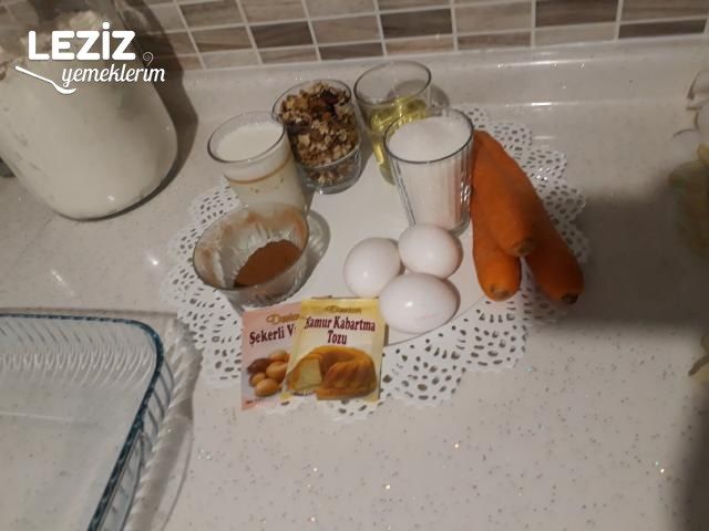 Havuçlu Tarçınlı Cevizli Kek Tarifi