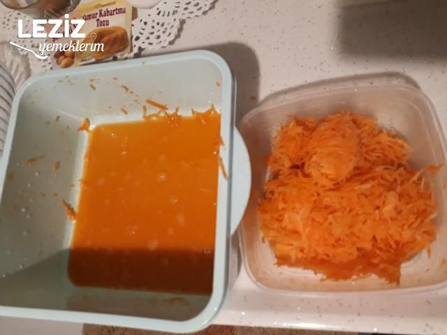 Havuçlu Tarçınlı Cevizli Kek Tarifi