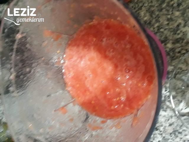 Makarnalı Domates Çorbası