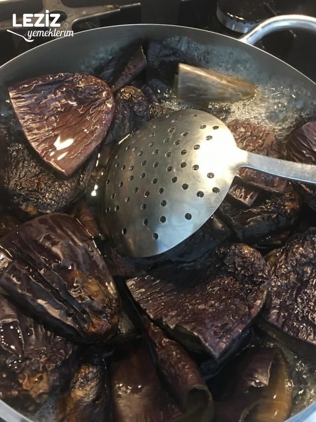 Kuru Patlıcan Dolması