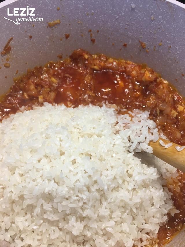 Kuru Patlıcan Dolması