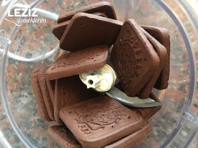 Kakao Kremalı Kakaolu Kolay Pasta Leziz Yemeklerim