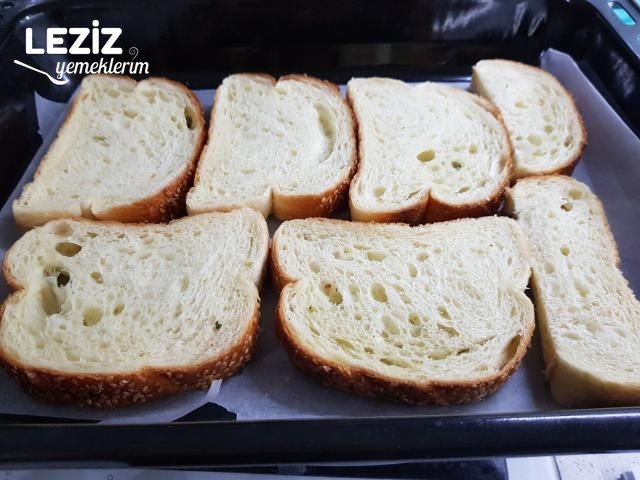 Bayat Ekmek Dilimleri