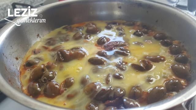 Yeşil Zeytin İle Yumurta Tarifi