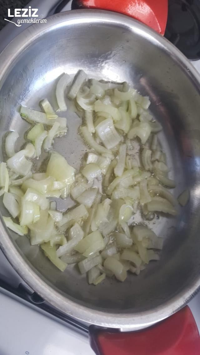 Yeşil Zeytin İle Yumurta Tarifi