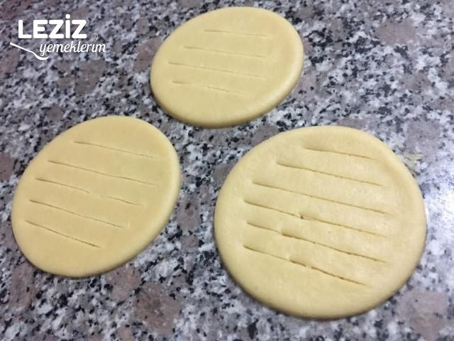 Tırtıl Elmalı Turta