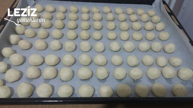 Lokmalık Fındıklı Un Kurabiyesi