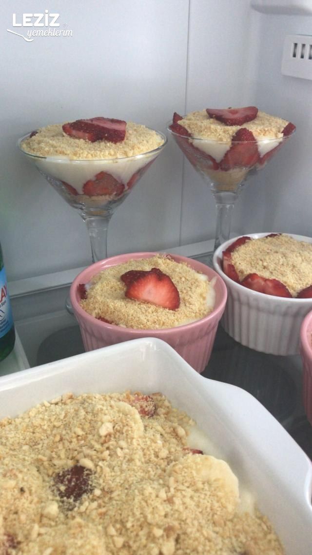 Nefis Çilekli Magnolia Tatlısı