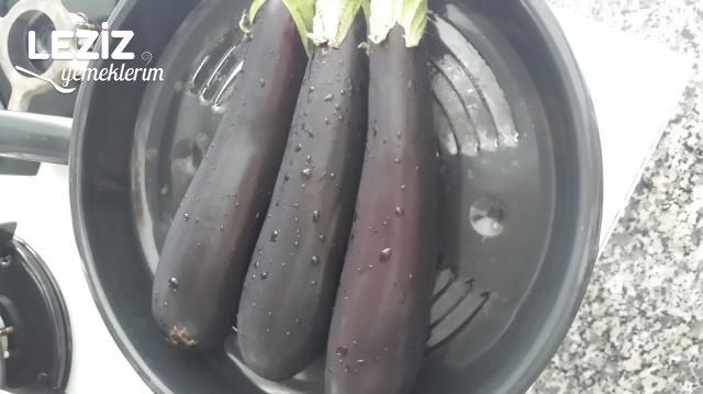 Yoğurtlu Köz Patlıcan Salatası (Labneli)