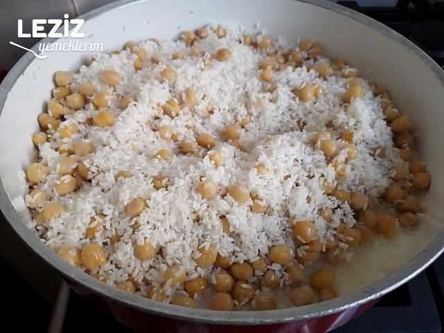 Nohutlu Pirinç Pilavı Tarifi