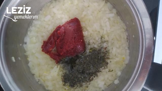 Erişteli Yeşil Mercimek Çorbası Yapımı