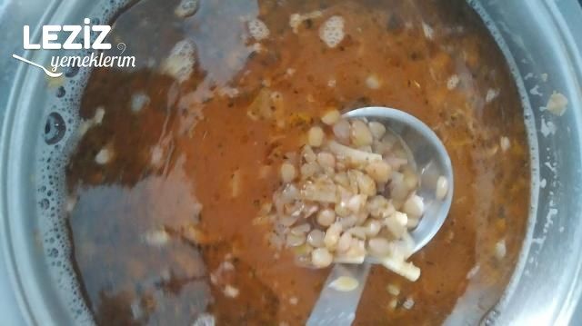 Erişteli Yeşil Mercimek Çorbası Yapımı