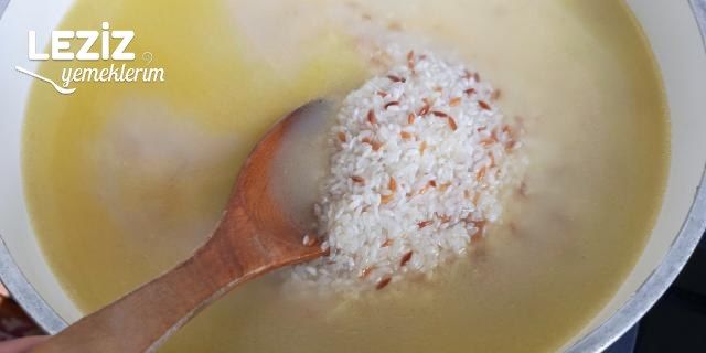 Tavuk Suyuna Tavuklu Pirinç Pilavı