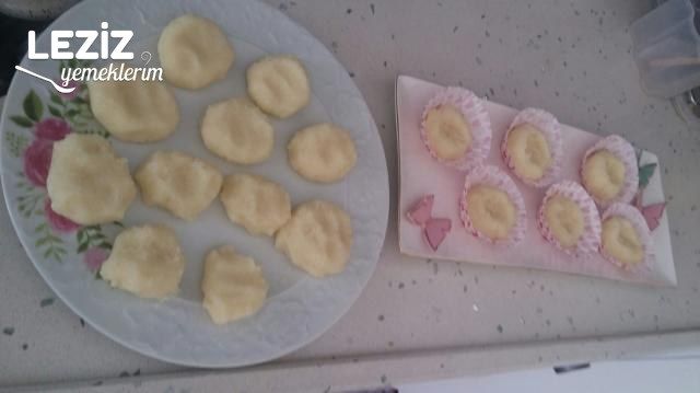 Sütlü İrmik Topları