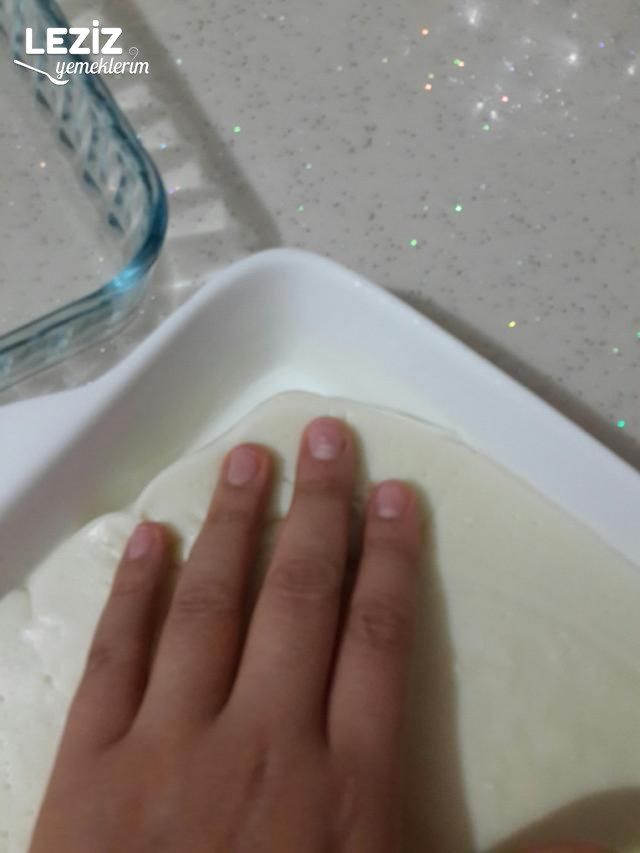 Tavuk Göğsü Tatlısı