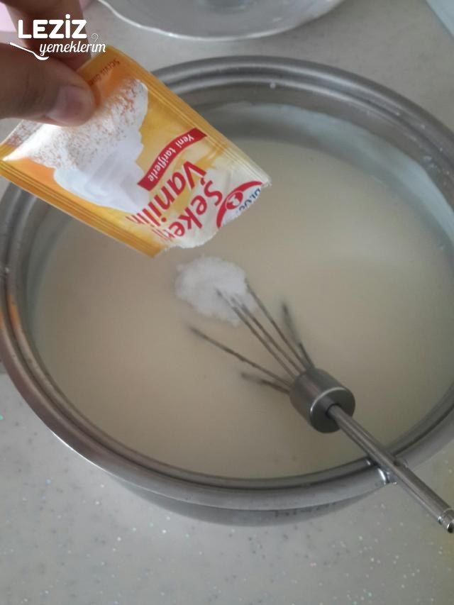 Tavuk Göğsü Tatlısı