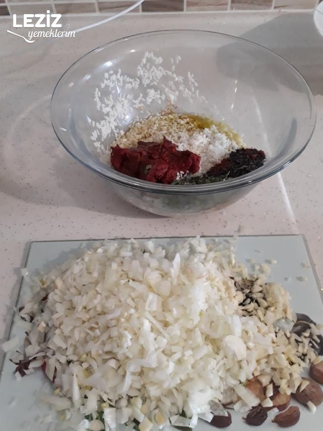 Etli Kuru Dolma Nasıl Yapılır