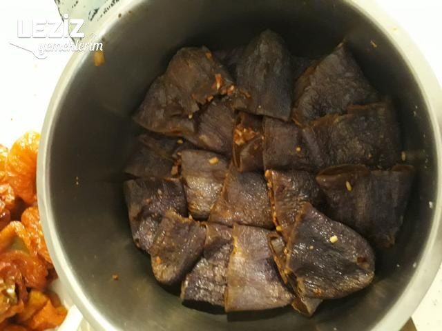 Etli Kuru Dolma Nasıl Yapılır