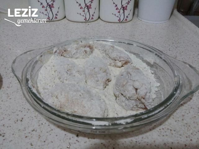 Tavada Çıtır Çıtır Tavuk Kanatları