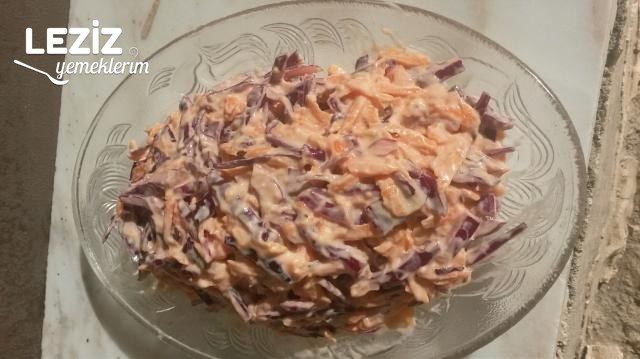 Yoğurtlu Mor Lahana Salatası Nasıl Yapılır