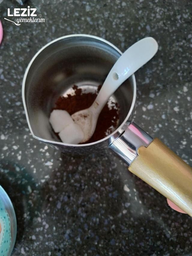 Köpüklü Türk Kahvesi Yapımı (Püf Noktaları İle)