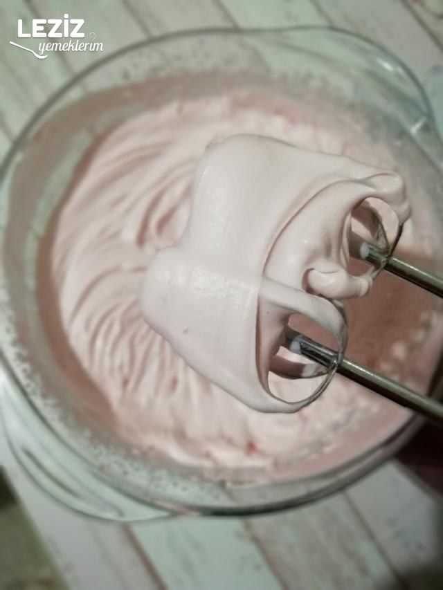 Dondurmalı Sorbeli Pasta