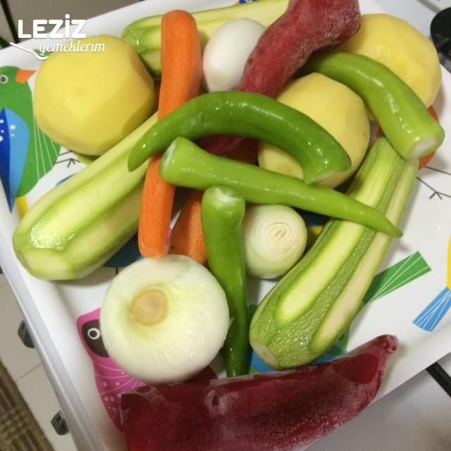 Fırında Etsiz Yaz Türlüsü