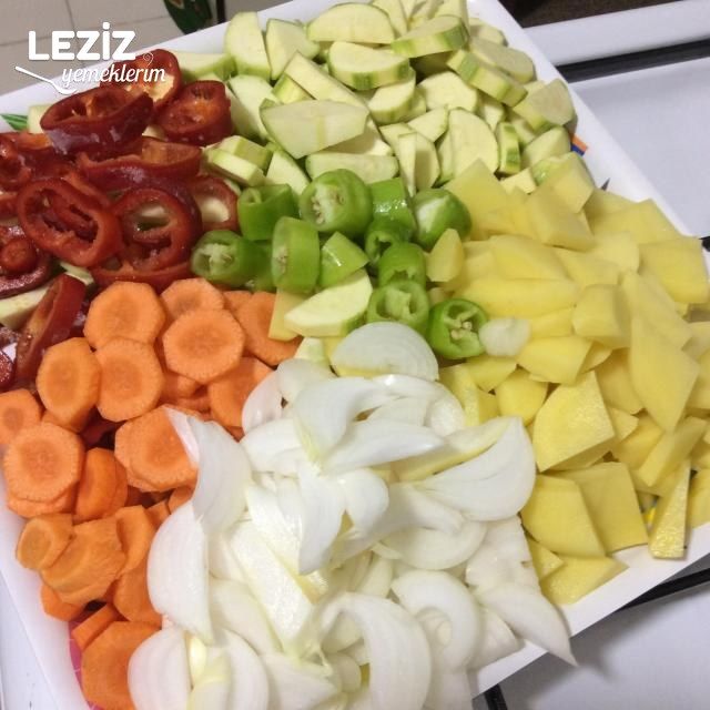 Fırında Etsiz Yaz Türlüsü