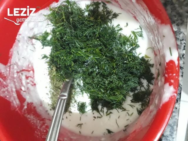 Yoğurtlu Dereotu Mezesi Tarifi