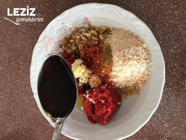 Nefis Muhammara Tarifi