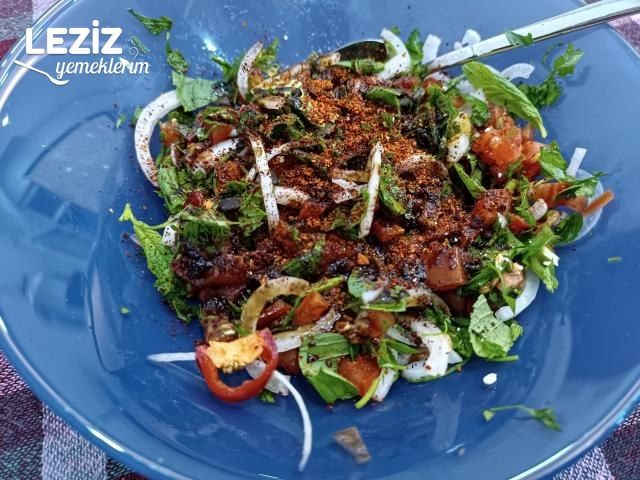 Tablacı (Lokanta) Salatası Tarifi, Tablacı Salatası Nasıl Yapılır