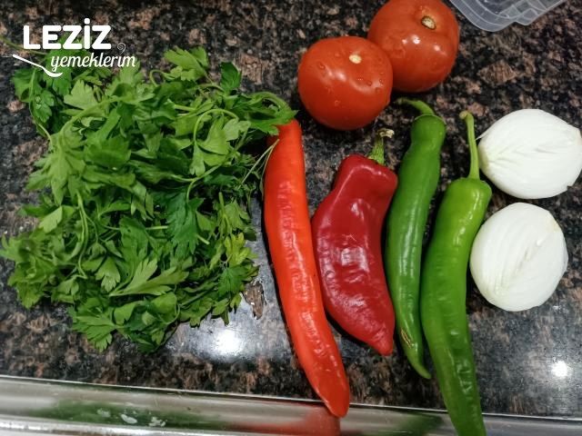Tablacı (Lokanta) Salatası Tarifi, Tablacı Salatası Nasıl Yapılır