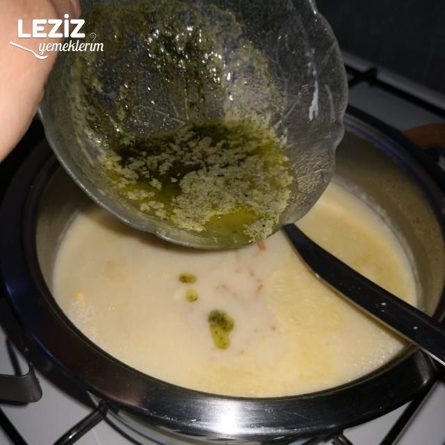 Lezzetli Terbiyeli Şehriye Çorbası