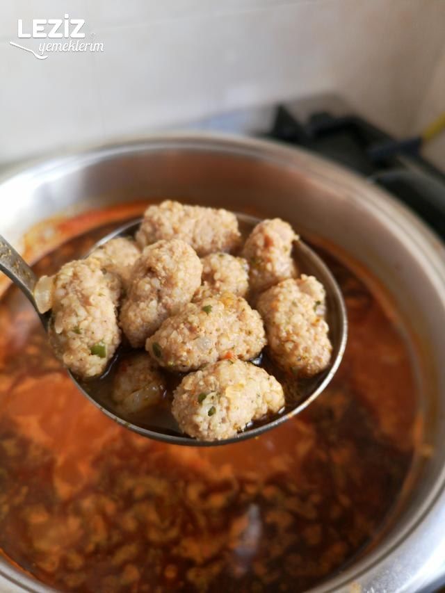 Sarımsaklı Sıkma Köfte (Bol Acılı Ekşili)