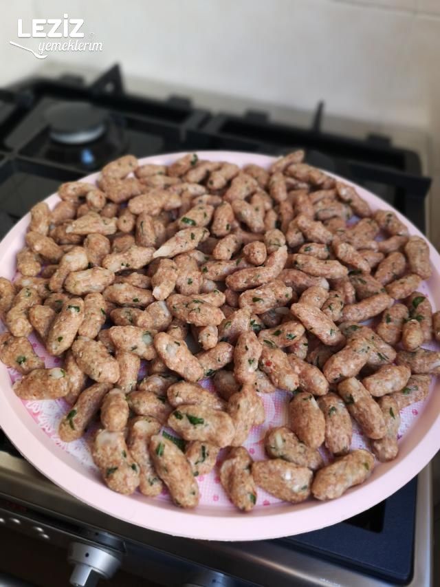 Sarımsaklı Sıkma Köfte (Bol Acılı Ekşili)